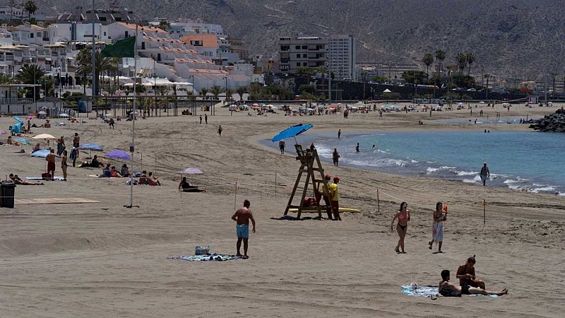 Las Mañanas de RNE - Canarias celebra que Reino Unido mantenga a España en la lista ámbar - Escuchar ahora