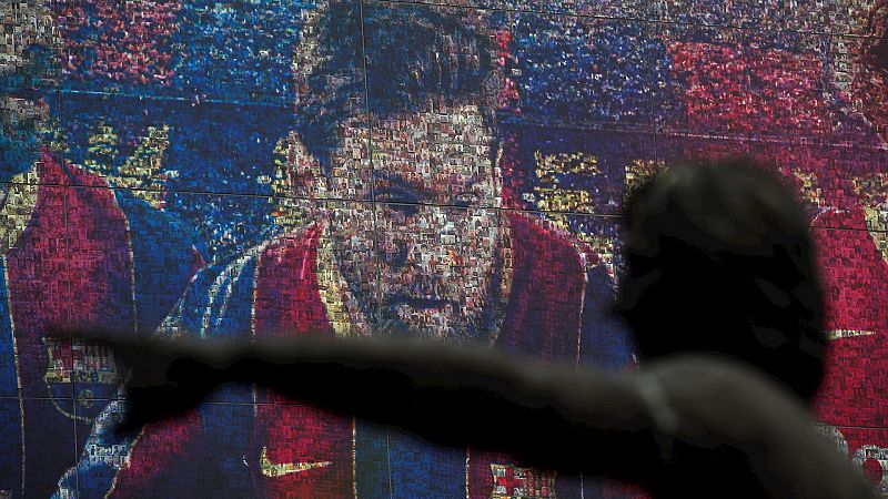 España a las 8 Fin de Semana - La psicología tras el adiós de Messi - Escuchar ahora