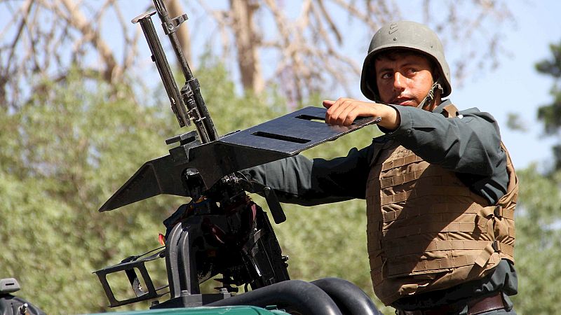 14 horas Fin de Semana - Punto de inflexión en Afganistán tras el control de otra ciudad por parte de los talibanes - Escuchar ahora