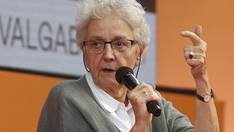 24 horas - El Cuarto De Atrás - Soledad Gallego-Díaz, exdirectora de 'El País': "Los políticos piensan que si los perjudicas a ellos, perjudicas a la democracia" - Escuchar ahora