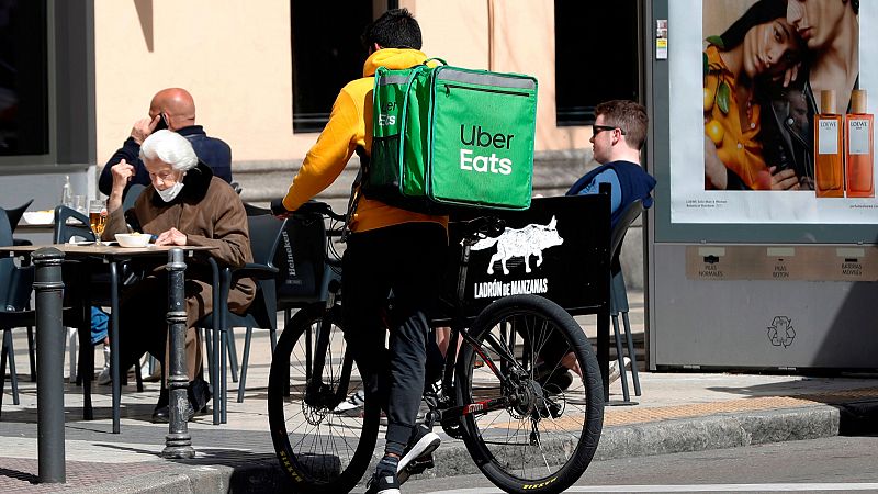 Las mañanas de RNE - Entra en vigor la 'ley rider': "Estas empresas no están dispuestas a competir dentro de la ley" - Escuchar ahora