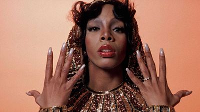 El gallo que no cesa - Escuela de divas: Cinco lecciones vitales de Donna Summer - Escuchar ahora