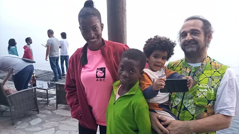 Más cerca - "Siempre estuve convencido de que íbamos a viajar juntos" - Escuchar ahora 