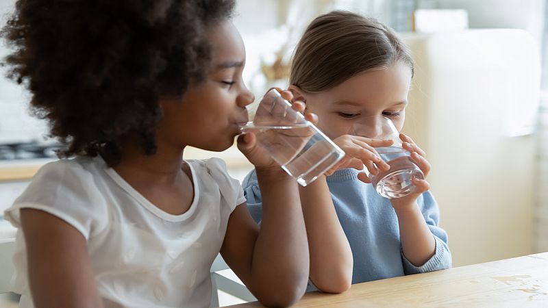 Por tres razones - Tecnología española por la salubridad del agua - Escuchar ahora