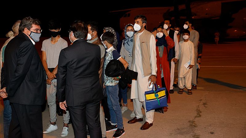 Las mañanas de RNE con Íñigo Alfonso - 14 Layers: "Dieron la cara por su país y ahora se les da de lado" - Escuchar ahora