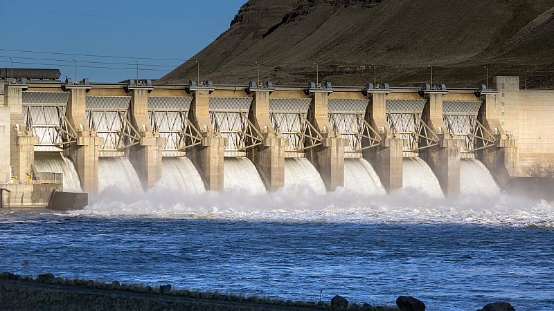 24 horas - La luz, por las nubes y los embalses en el punto de mira - Escuchar ahora