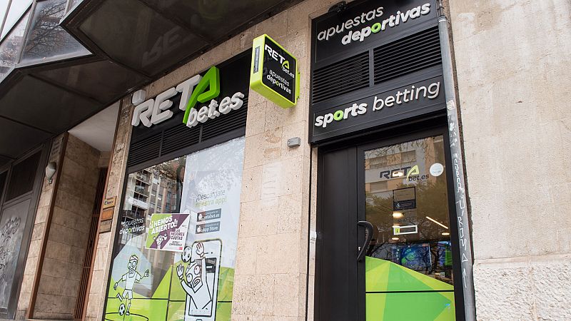 Más cerca -  Cerco a la publicidad de las apuestas y juego online - Escuchar ahora