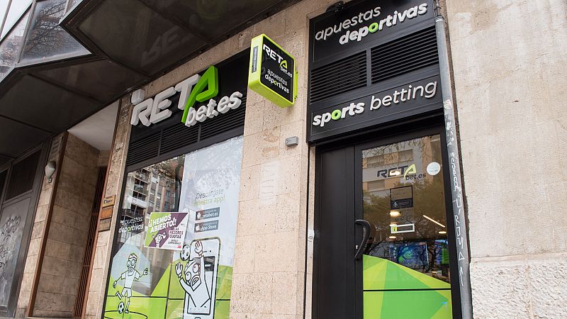 Más cerca -  Cerco a la publicidad de las apuestas y juego online - Escuchar ahora 