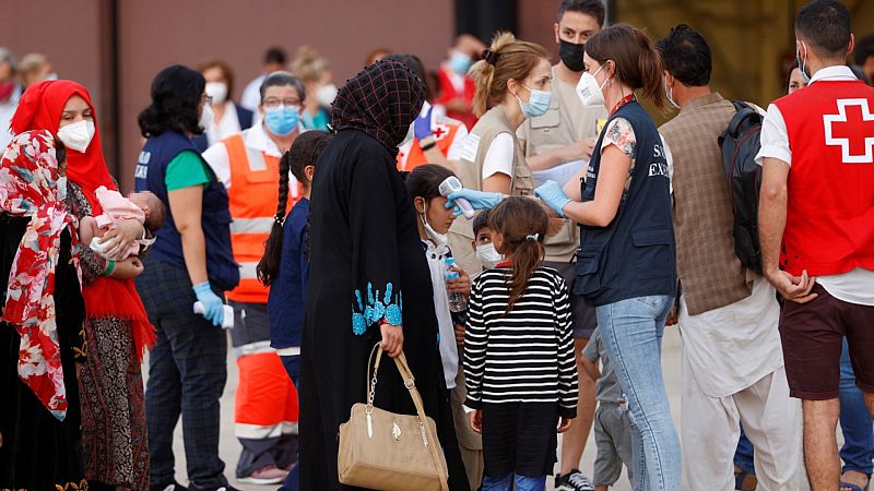 24 horas - "Hemos visto reflejada la tristeza y el miedo en los afganos que han llegado a España" - Escuchar ahora