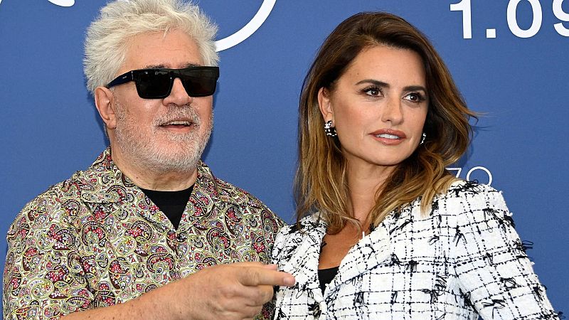 24 horas - Almodóvar cosecha aplausos con sus 'Madres paralelas' en el Festival de Venecia
