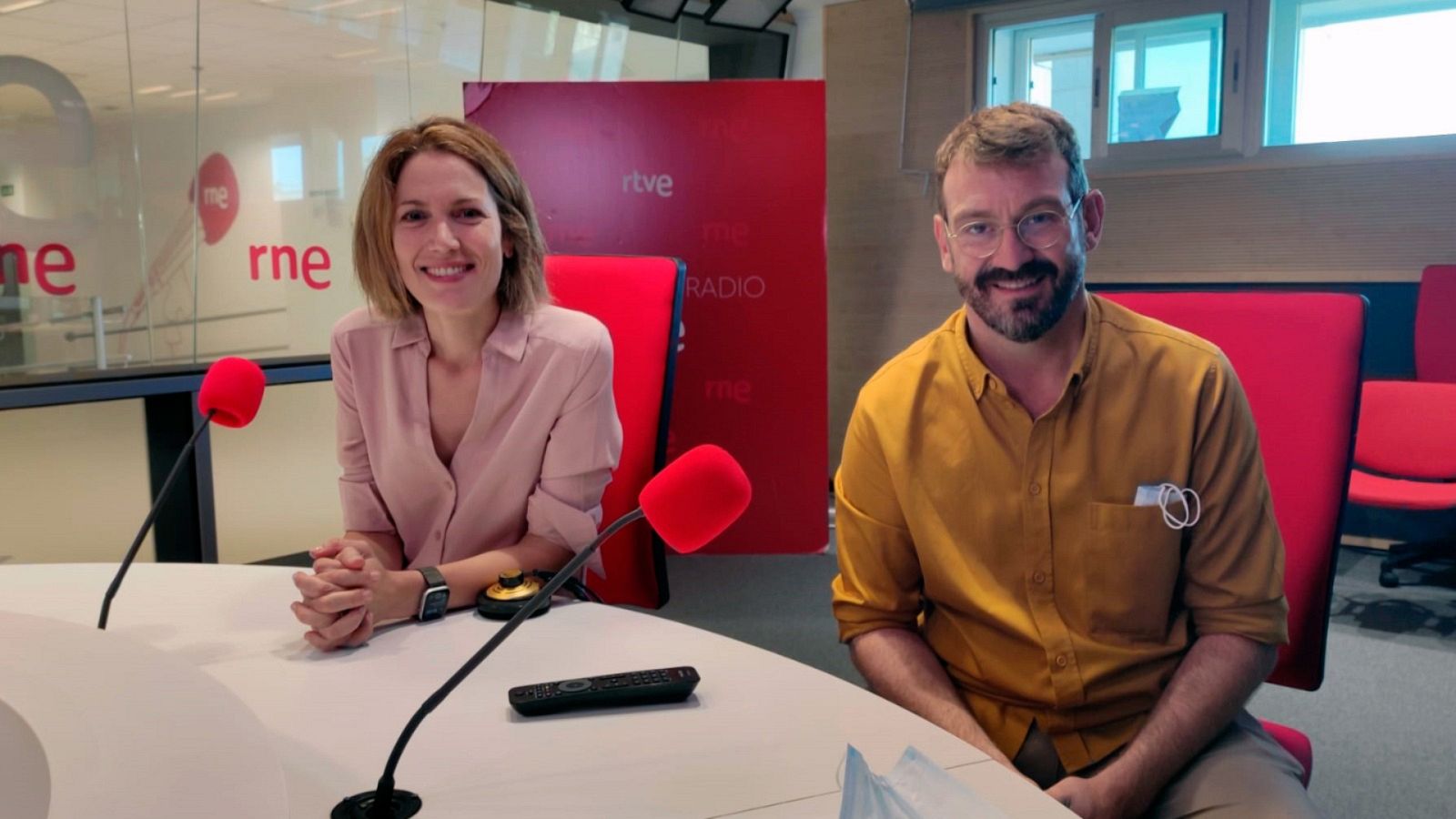 Las mañanas de RNE con Íñigo Alfonso - Marc Sala y Silvia Intxaurrondo, relevo en 'La hora de la 1': "Tenemos la fórmula que va a enganchar al otro lado" - Escuchar ahora