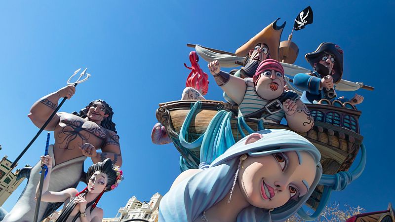 Más cerca - Doblete fallero de la comisión Convento Jerusalén - Escuchar ahora 