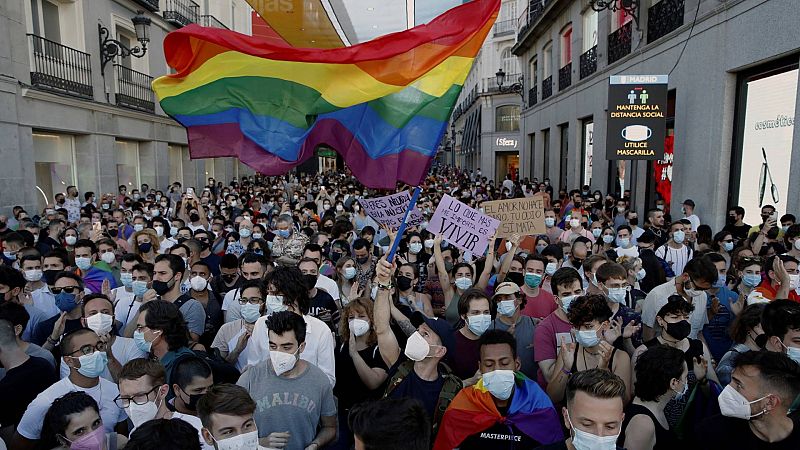 24 horas - Agresión homófoba en Madrid: ocho encapuchados asaltan a un joven de 20 años en pleno centro - Escuchar ahora