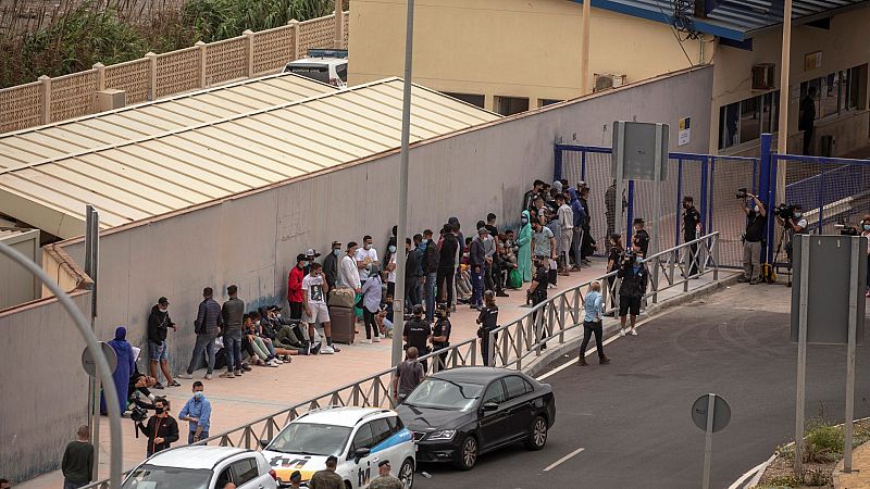 Más cerca - Las niñas acogidas en Ceuta no quieren volver a Marruecos - Escuchar ahora