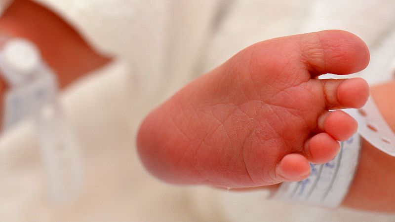 Por tres razones - Identificación de bebés: ¿Se podría hacer mejor? - Escuchar ahora