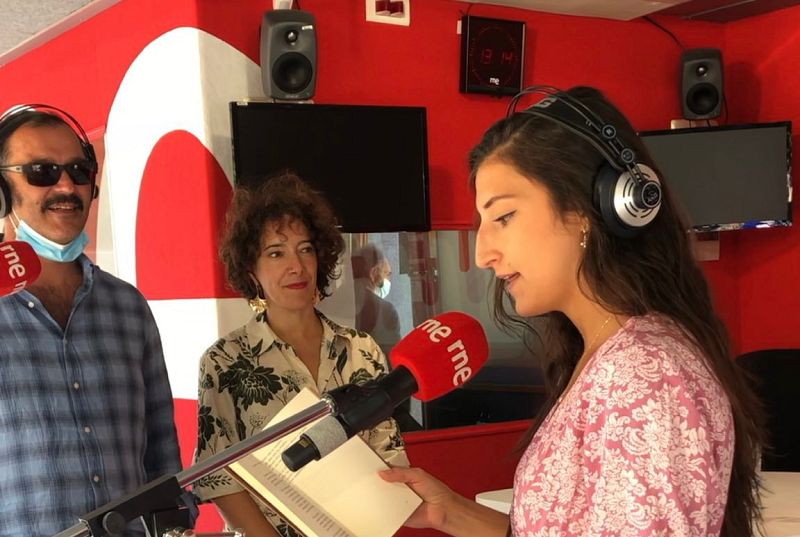 Especiales RNE - Lectura de poesía desde la Feria del Libro de Madrid (parte 1) - Escuchar ahora