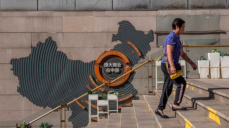 Las mañanas de RNE con Íñigo Alfonso - Juan Vázquez Rojo: Evergrande es el símbolo del fin del modelo de crecimiento chino - Escuchar ahora