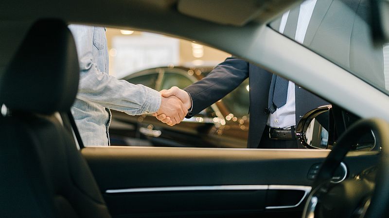 Más cerca - El sector del automóvil no encarcerá los precios - Escuchar ahora 