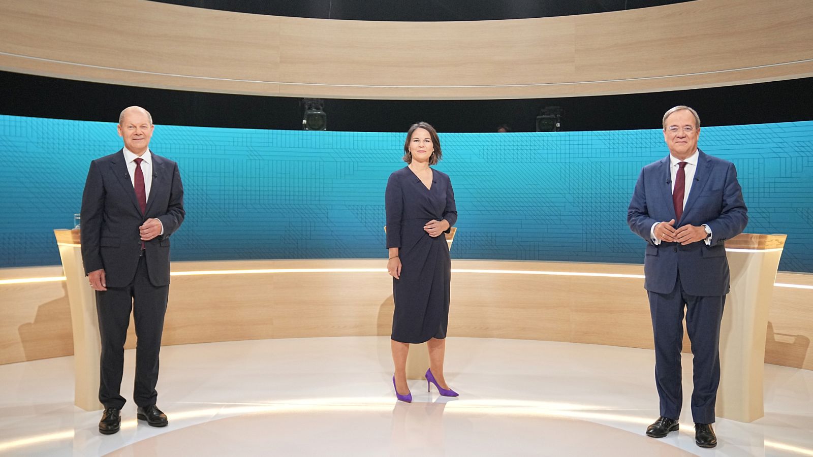 14 horas Fin de Semana - Los candidatos alemanes que tratarán de tomar el relevo de Merkel - Escuchar ahora