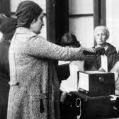 Territorio 9 - 'Una mujer, un voto'; el bloqueo creativo e Irudika - 25/09/21 - escuchar ahora