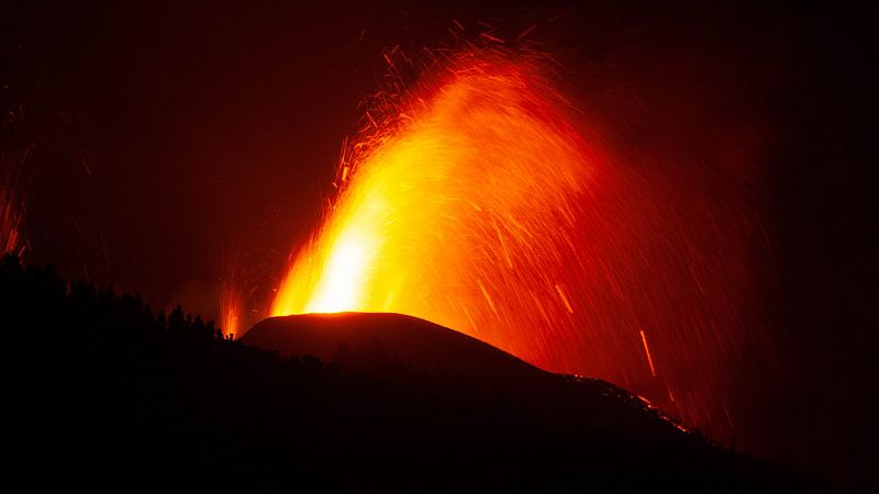 Más cerca - El futuro de La Palma tras la erupción del volcán - Escuchr ahora