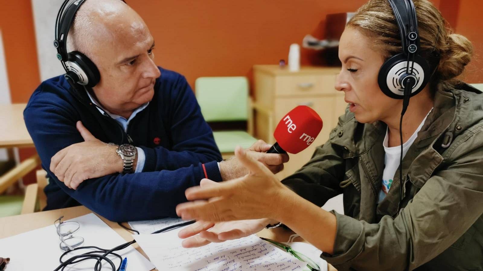 Las mañanas de RNE con Íñigo Alfonso - Apoyo psicológico en La Palma: "No hay palabras de consuelo" - Escuchar ahora