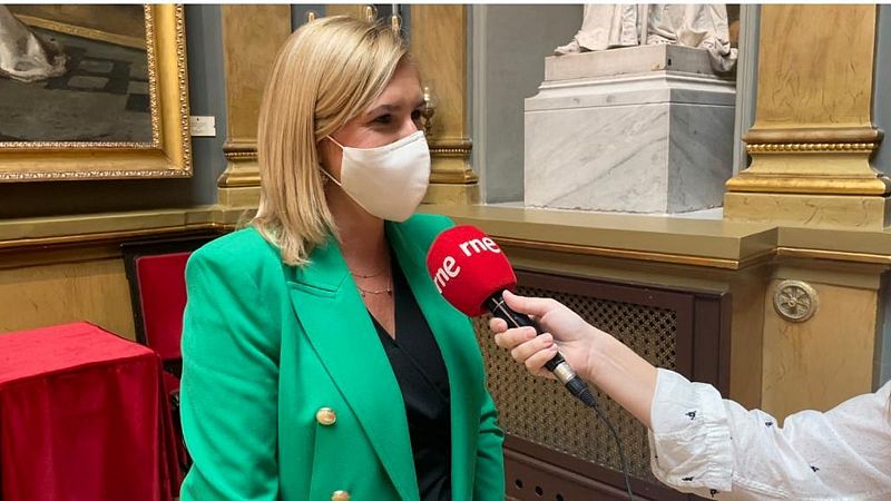 Parlamento RNE -  El Rincón: Salomé Pradas: "Cuando subo al hemicilo en mi cabeza suenan Alaska o Fangoria" - Escuchar ahora