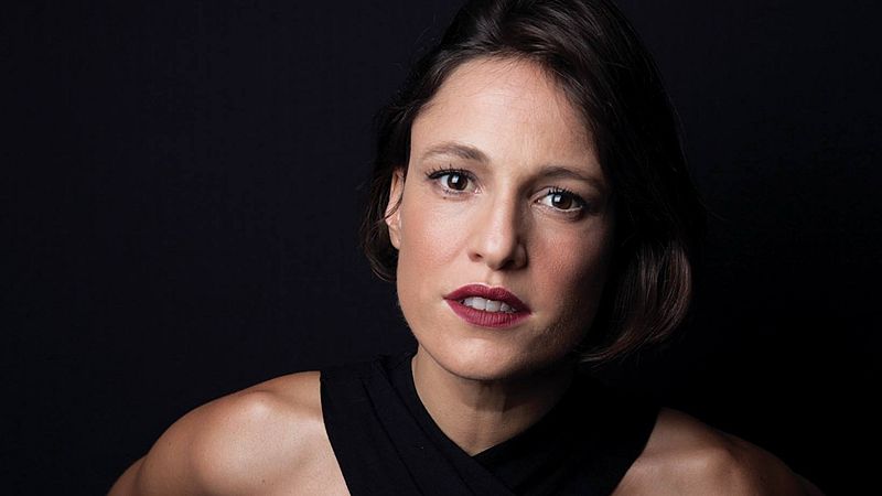 Agualusa - Lágrimas de pura emoción: canta Carminho - 13/10/21 - escuchar ahora