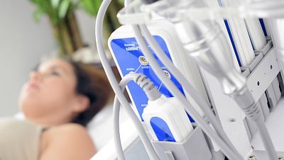 4 de cada 10 españoles han probado la medicina estética - escuchar ahora