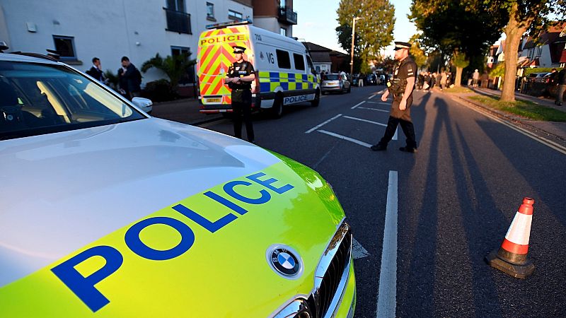 Boletines RNE - El asesinato del diputado británico podría tener motivación terrorista - Escuchar ahora