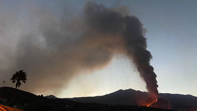 Boletines RNE - Más de 700 hectáreas y 1.800 edificaciones destruidas en La Palma - Escuchar ahora