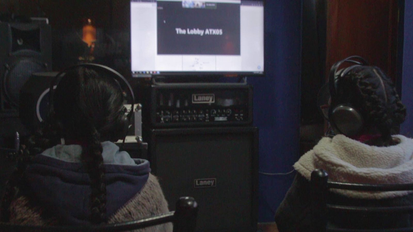 Al otro lado - Capítulo 3: El entorno - Escuchar ahora