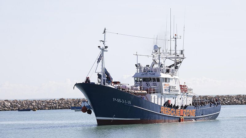 Las mañanas de RNE con Íñigo Alfonso - El Aita Mari llega a Sicilia con 105 inmigrantes seis días después de su rescate - Escuchar ahora