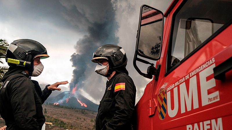 Boletines RNE - Nuevo colapso del cono del volcán de La Palma - Escuchar ahora 