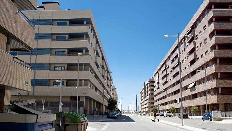 Edició Vespre - Nova llei d'habitatge: limitació de preus, més habitatge social i increment de l'IBI als pisos buits