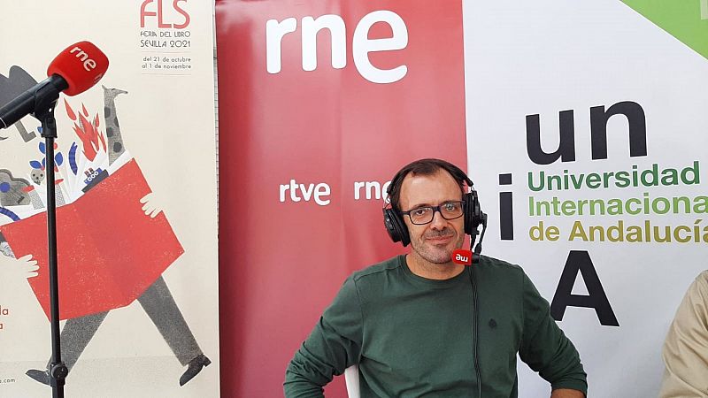 Especial Radio 5 Feria del Libro Sevilla - Isaac Rosa: "Nuestros hijos se están educando sexual y afectivamente por Netflix" - Escuchar ahora