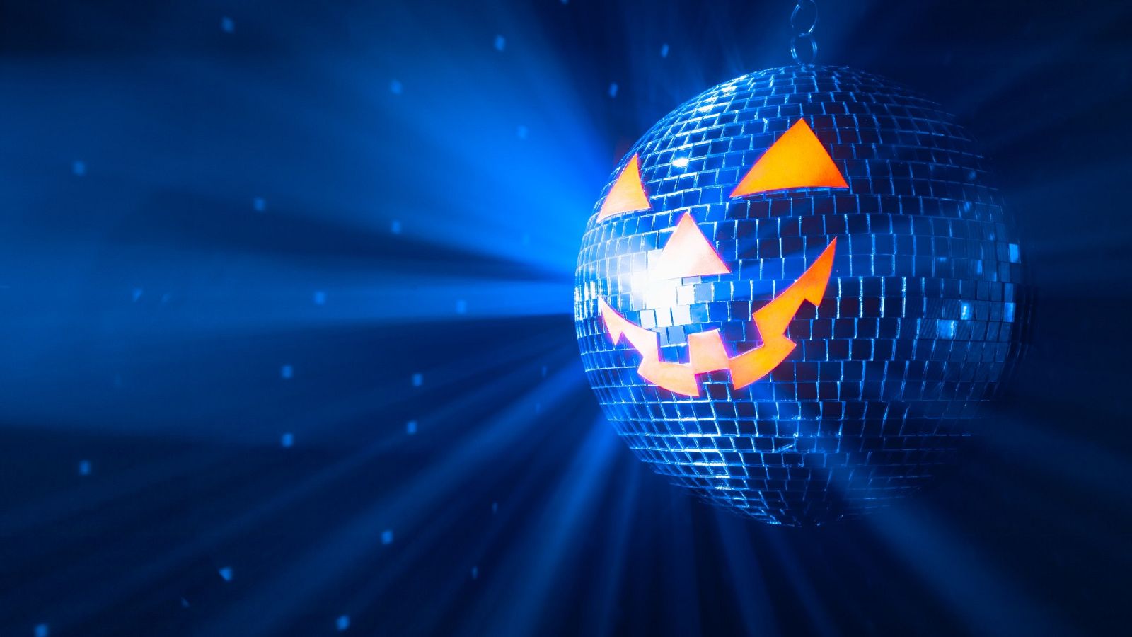 Más cerca - Un Halloween de grandes expectativas para el ocio nocturno - Escuchar ahora 