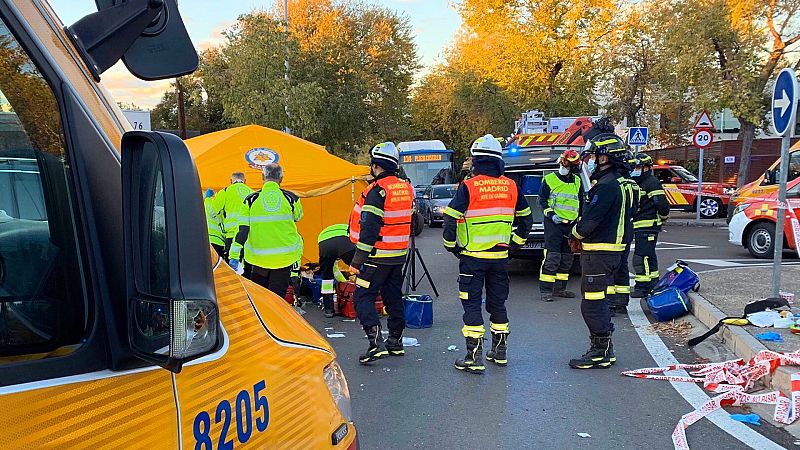 Las mañanas de RNE con Íñigo Alfonso - Muere atropellada una niña y dos resultan heridas junto a un colegio de Madrid - Escuchar ahora 
