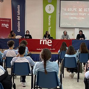 A golpe de bit - A golpe de bit - Ciberingenio frente al `ciberbullying' - 05/11/21 - escuchar ahora