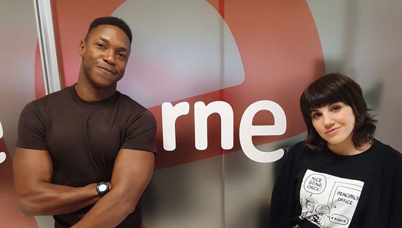 Patio de Voces - Tiago Barbosa y Angy Fernández nos enseñan Kinky Boots - 06/11/11 - Escuchar ahora 