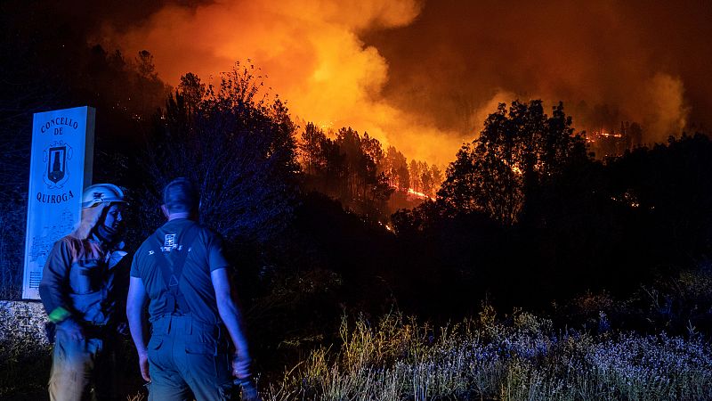 España a las 8 Fin de Semana - Los fuegos en Galicia, cada vez más graves y más grandes - Escuchar ahora