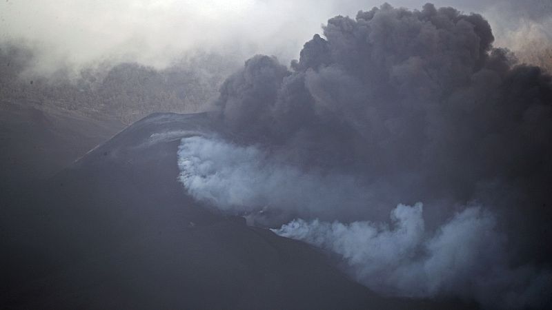 Las mañanas de RNE con Íñigo Alfonso - La parte más profunda del volcán muestra señales de agotamiento - Escuchar ahora 
