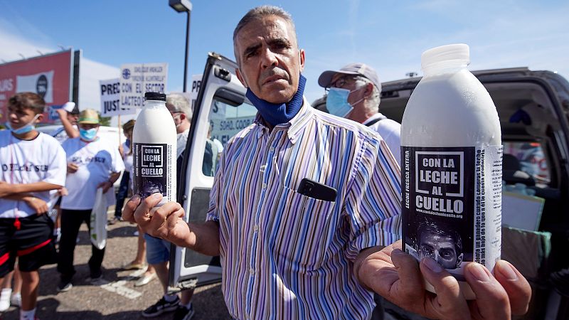 Las mañanas de RNE con Íñigo Alfonso - Los ganaderos de la leche reclaman precios justos: "Estamos secuestrados por los contratos de la industria" - Escuchar ahora
