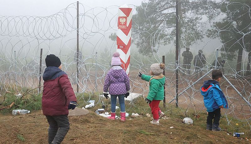 14 horas - De Oriente Medio a Minsk: así llegan los migrantes a la frontera con Polonia - Escuchar ahora