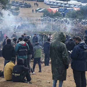 Cinco continentes - Cinco Continentes - Continúa la crisis de los migrantes concentrados en la frontera entre Polonia y Bielorrusia - Escuchar ahora