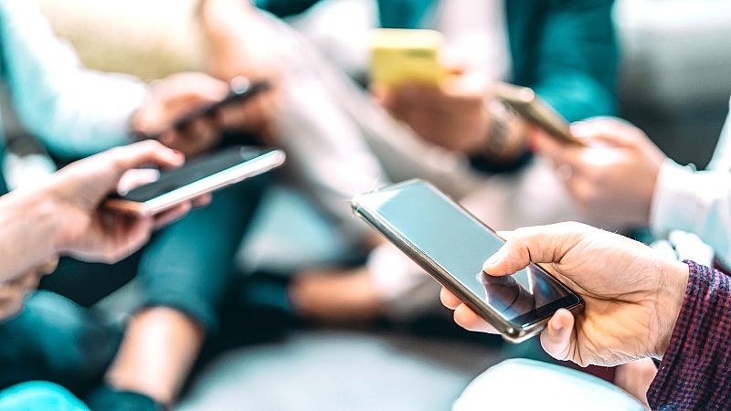 Las mañanas de RNE con Íñigo Alfonso - Adolescencia y tecnología: "Si los padres están implicados, el riesgo se reduce" - Escuchar ahora 