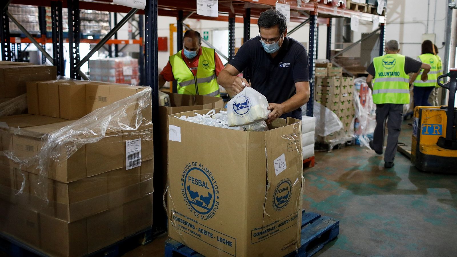 Las mañanas de RNE con Íñigo Alfonso - Los Bancos de Alimentos necesitan 30.000 voluntarios para la Gran Recogida - Escuchar ahora