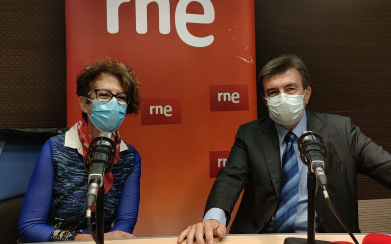 RNE Murcia. Entrevista con los científicos María Ángeles Esteban y Pablo Artal - Escuchar ahora