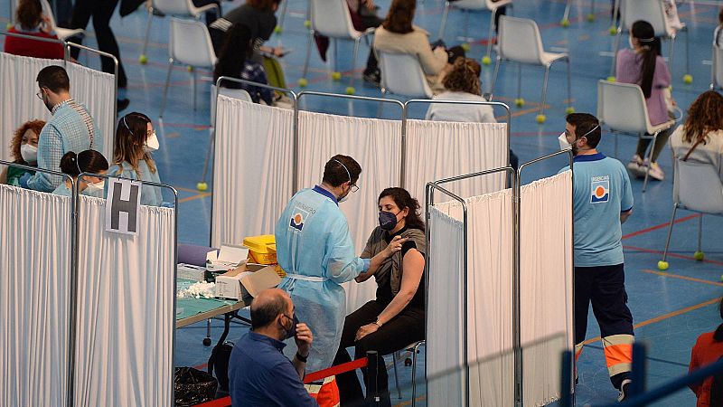 Cinco Continentes - La pandemia se acelera de nuevo en Europa - Escuchar ahora