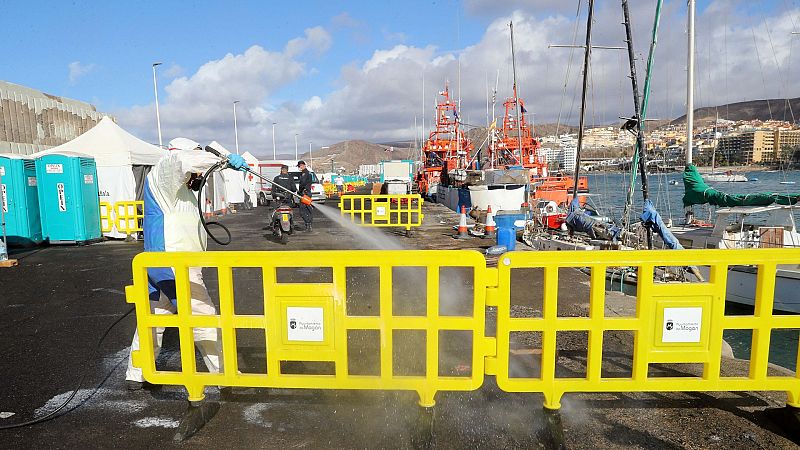 Más cerca - Arguineguín, Gran Canaria: un año del "muelle de la vergüenza" - Escuchar ahora